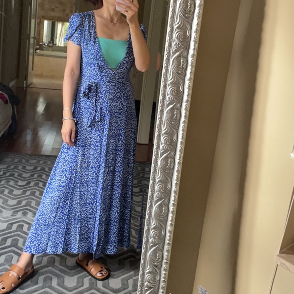 GORGEOUS JESS WRAP MAXI DRESS IN MIDNIGHT COMBO - Picture 10 of 10